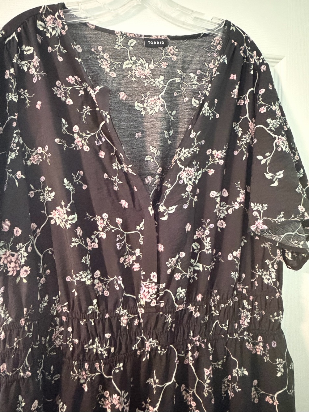 Torrid v-neck tiered maxi Black Floral Dress - Plus Size 2x - Picture 5 of 5